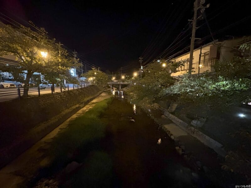 iPhone 16/16 Plus カメラ iPhone 16の通常モードで撮影した夜景写真