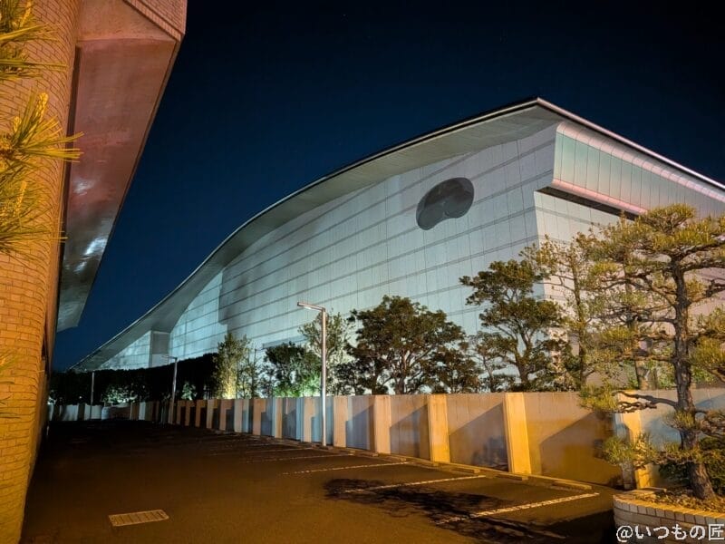 iPhone16e カメラ Pixel 9aで暗所撮影した写真