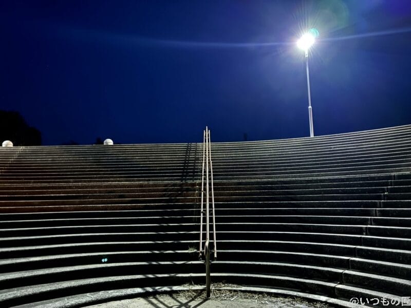 iPhone16e カメラ iPhone16eで暗所撮影した写真