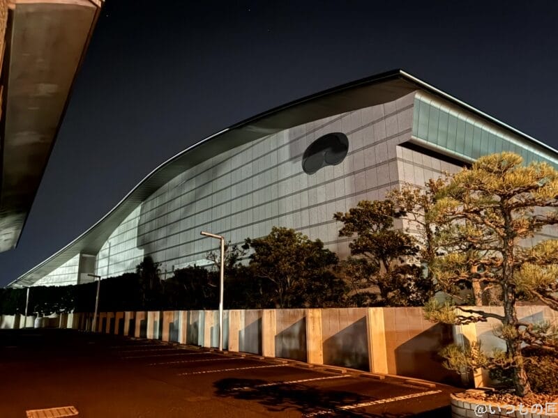 iPhone16e カメラ iPhone16eで暗所撮影した写真