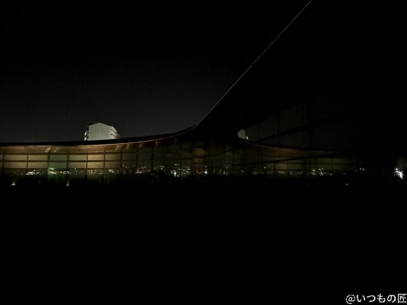 iPhone16e カメラ iPhone16eで暗所撮影した写真