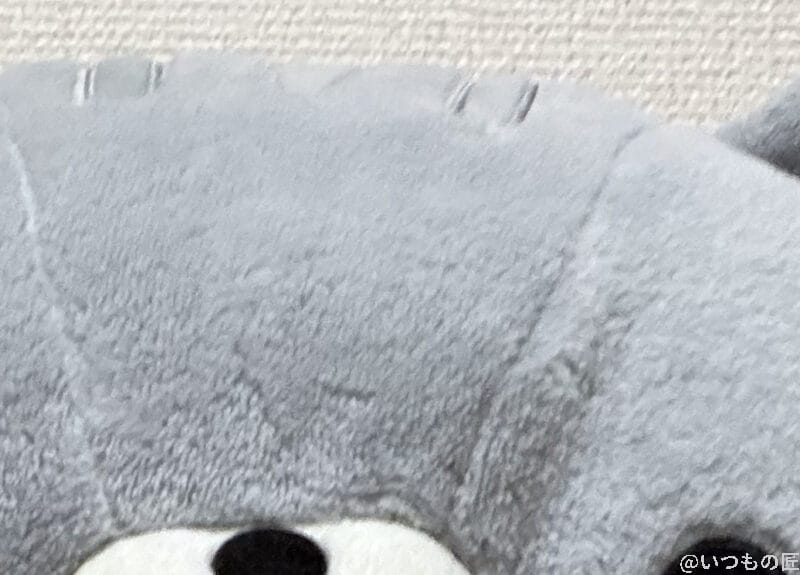 iPhone 17 Pro カメラ グレーのクマのぬいぐるみ