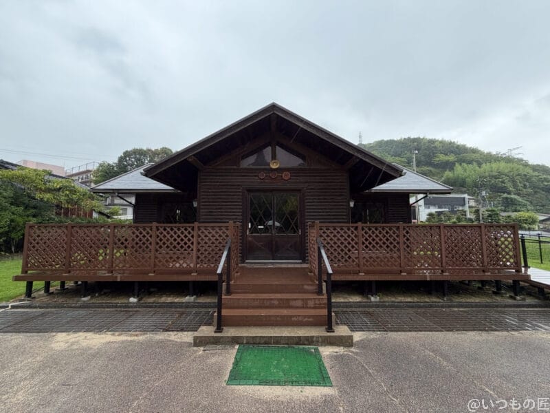 iPhone17 カメラ ペンション風の休憩所